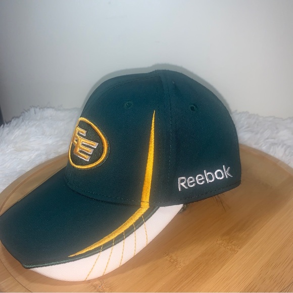NWT Toddler Boys Embroidered Reebok Edmonton Eskimos/Elks CFL Football Hat - Picture 2 of 6